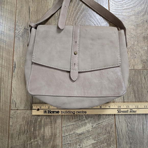 Universal Thread Elegant Tan Non Leather Crossbody Bag - Picture 5 of 15